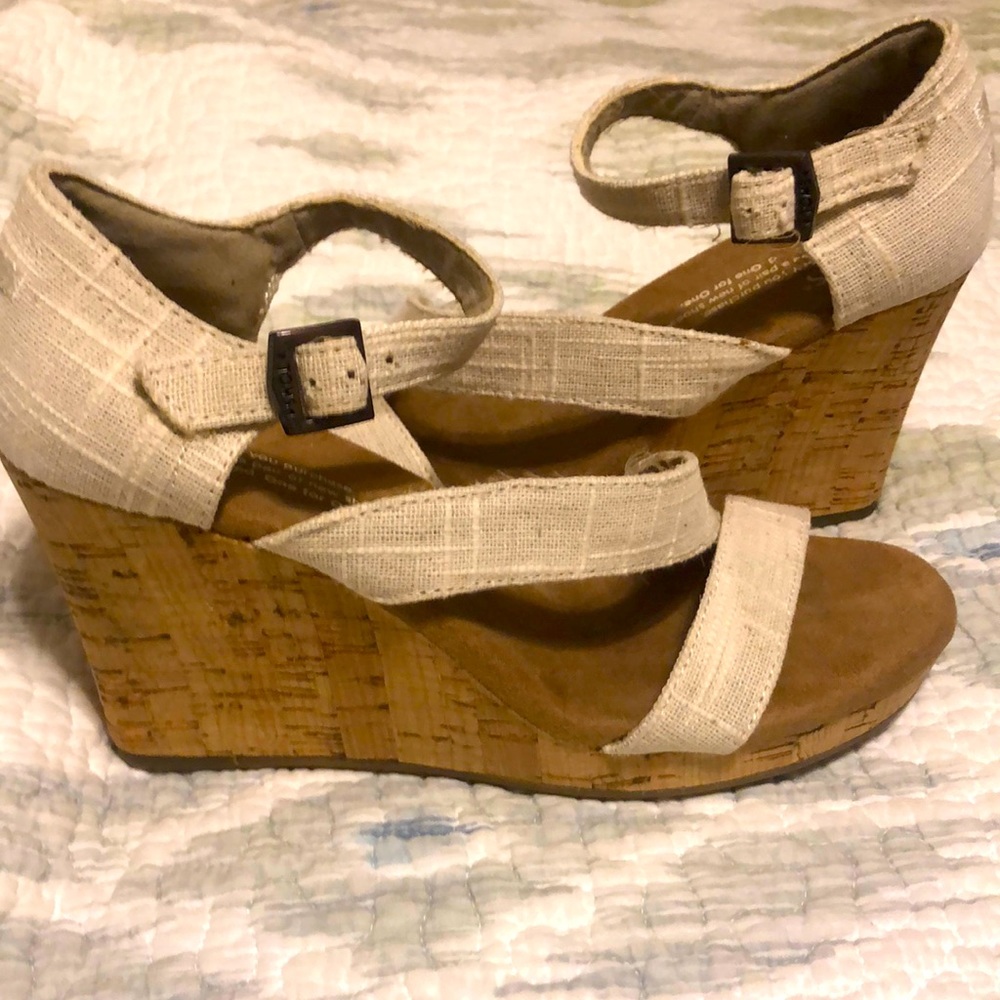Toms wedge sandals